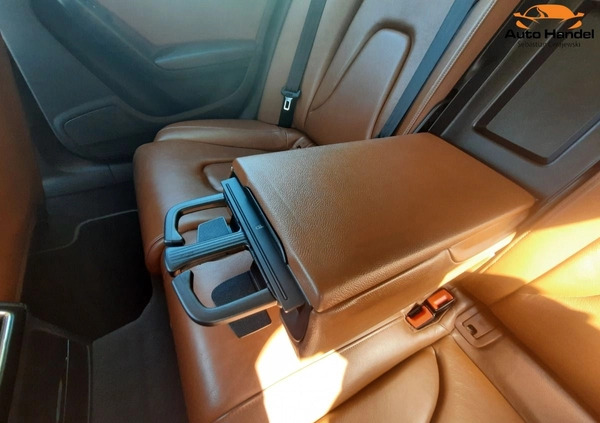 Audi A4 cena 39999 przebieg: 182000, rok produkcji 2011 z Halinów małe 781